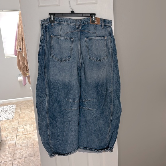 We The Free Blue Denim Barrel Jeans - Picture 3 of 4